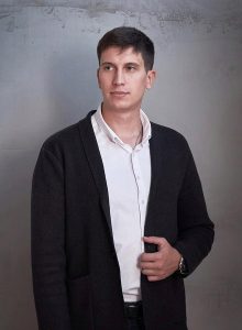 Комаров Виталий (ведущий дизайнер)